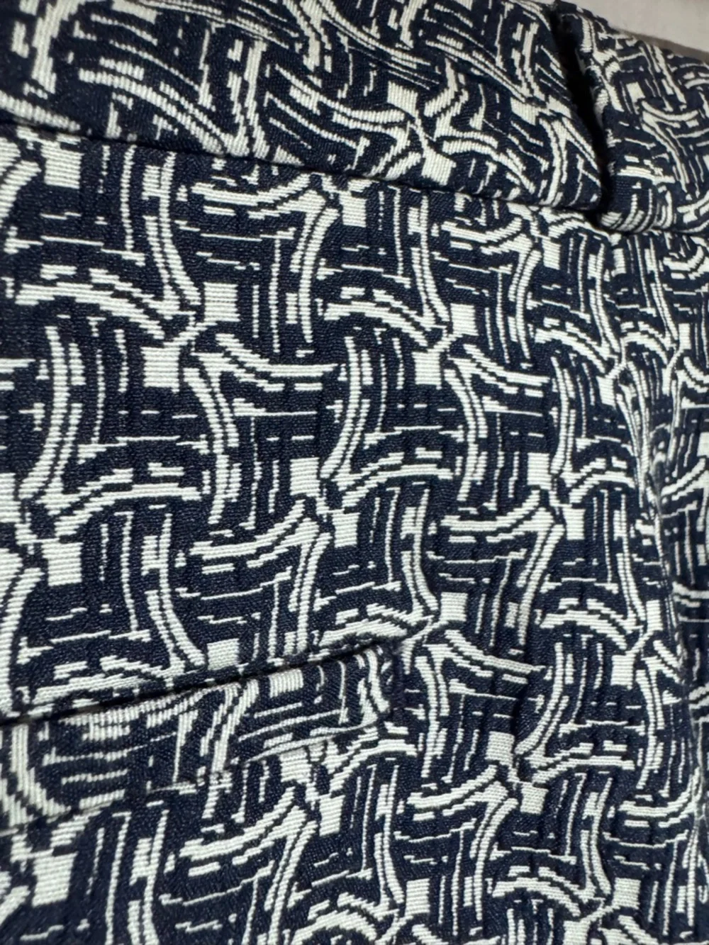 Banana Republic Avery navy blue white geometric pattern dressy crop pant Size 8P